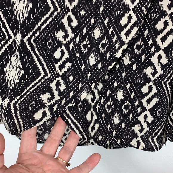 American Eagle Outfitters Long Sleeve Medium - Picture 11 of 16